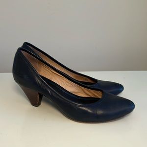 Frye Regina Leather Pump